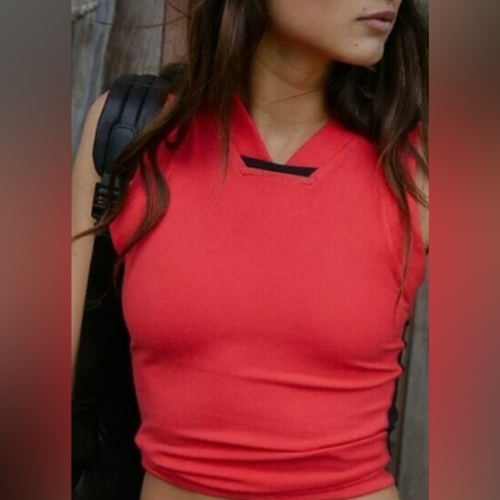 Free People Movement Powerwalk Tank in Electric Sunset
B2